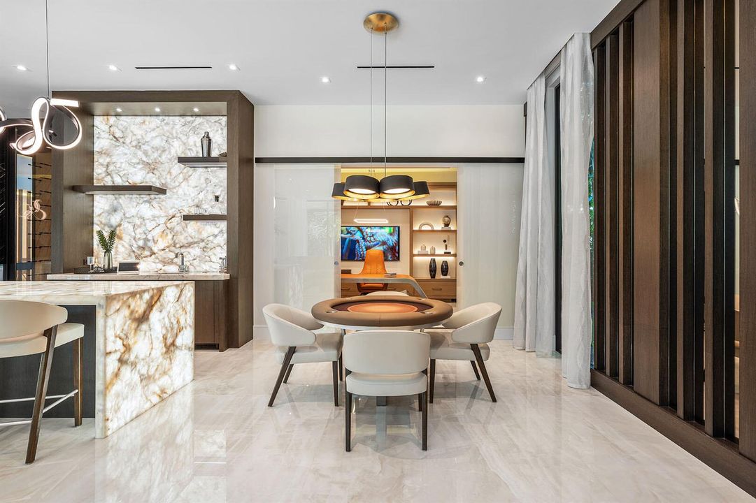 212_Alexander_Palm_Road_43