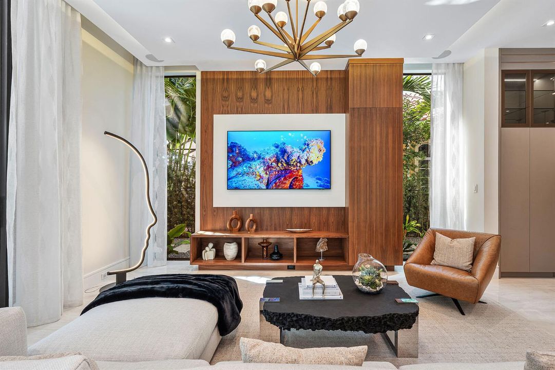 212_Alexander_Palm_Road_20