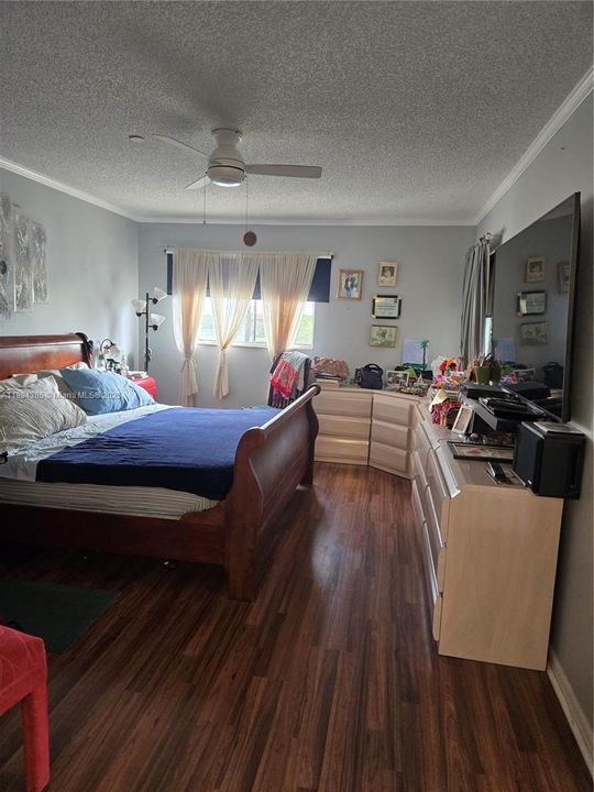 En Venta: $315,000 (2 camas, 2 baños, 1533 Pies cuadrados)