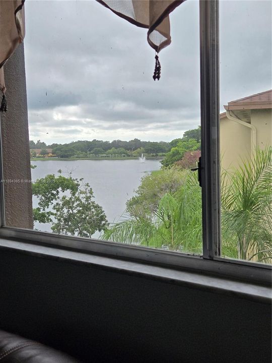 En Venta: $315,000 (2 camas, 2 baños, 1533 Pies cuadrados)