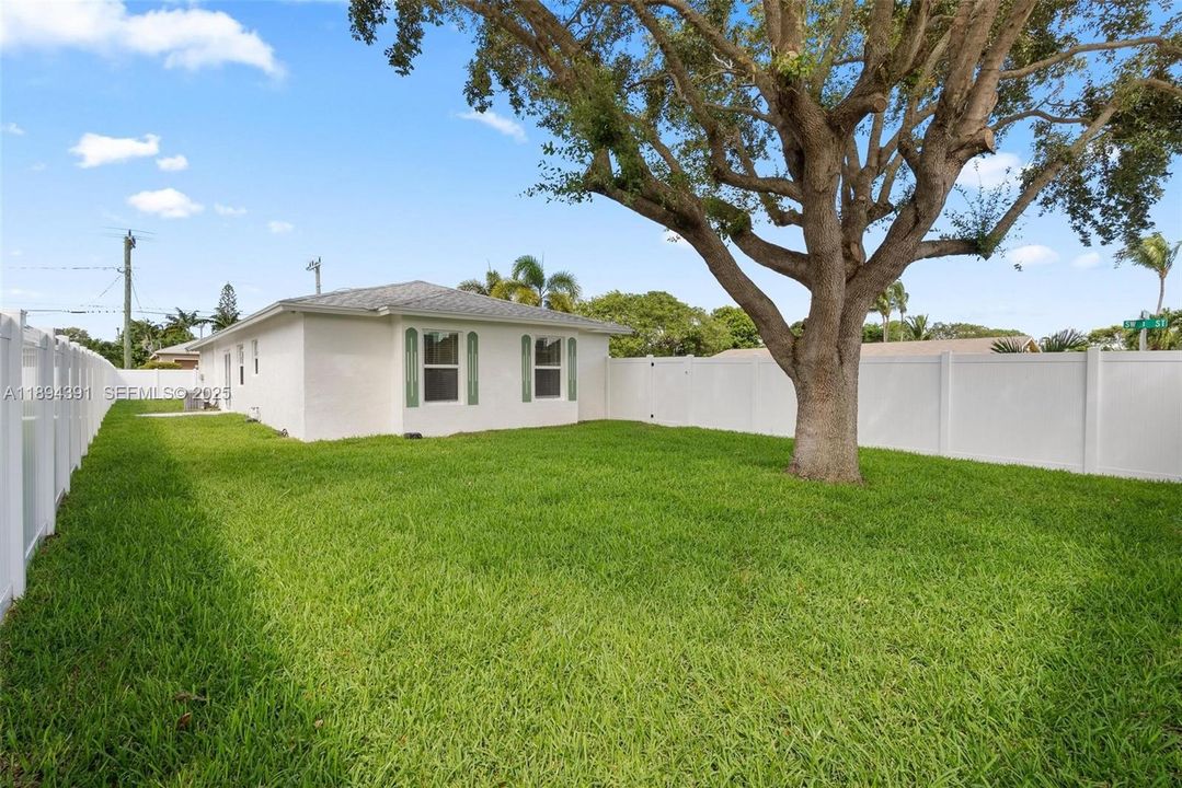 На продажу: $770,000 (3 спален, 2 ванн, 1436 Квадратных фут)