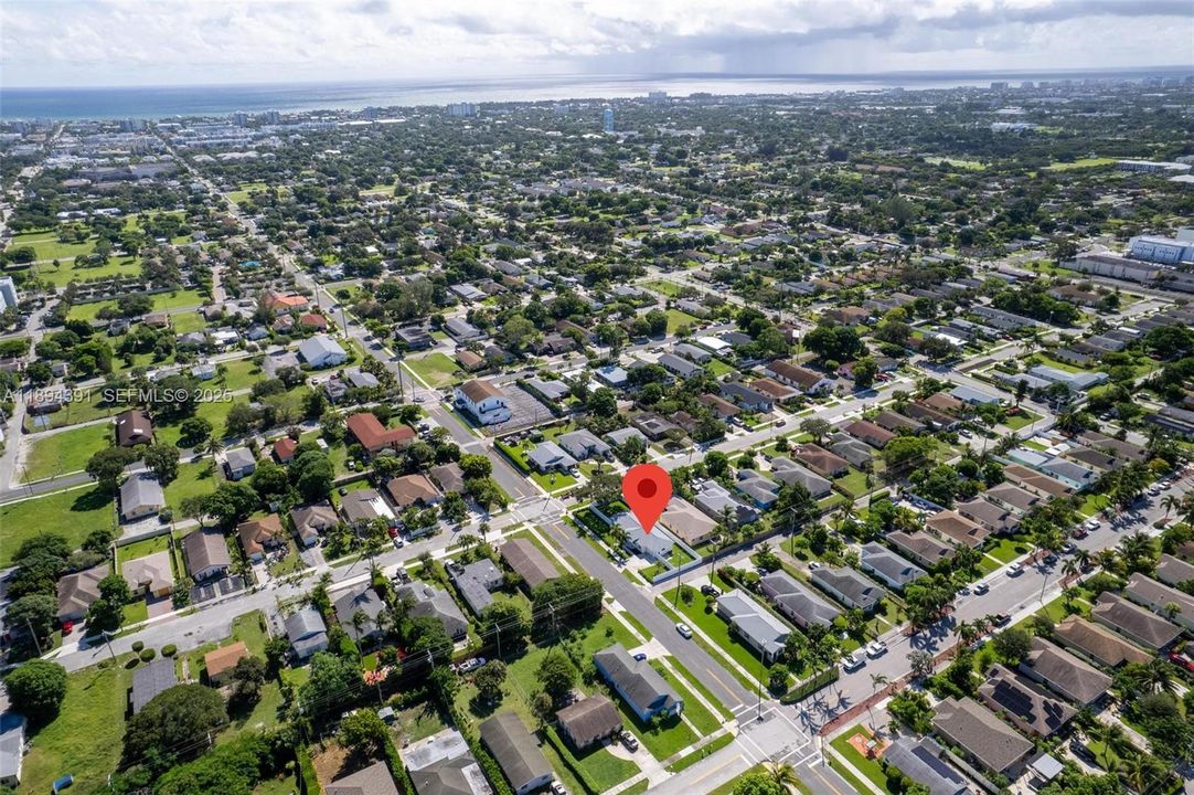 На продажу: $770,000 (3 спален, 2 ванн, 1436 Квадратных фут)