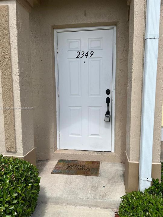 Recientemente alquilado: $1,900 (2 camas, 2 baños, 1370 Pies cuadrados)