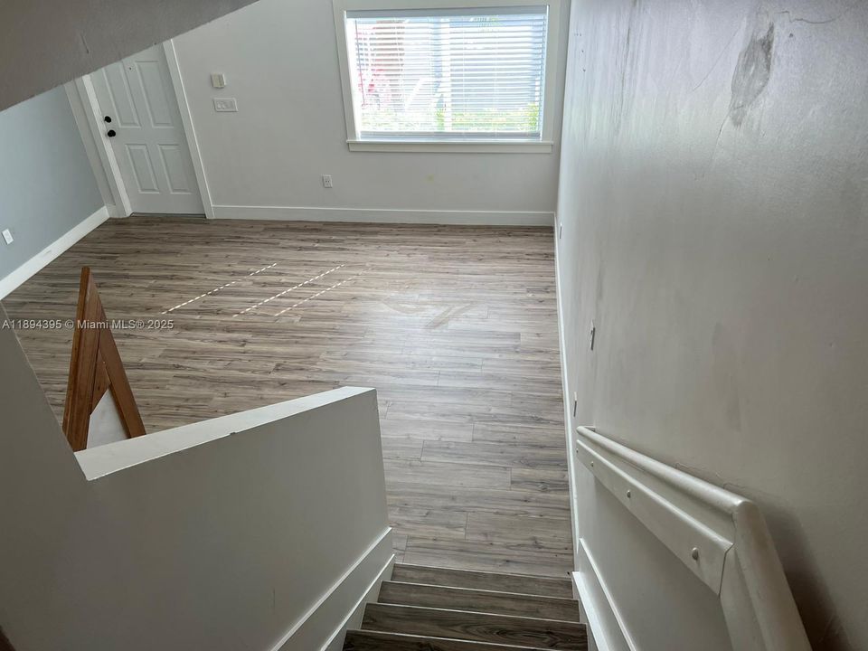 Recientemente alquilado: $1,900 (2 camas, 2 baños, 1370 Pies cuadrados)