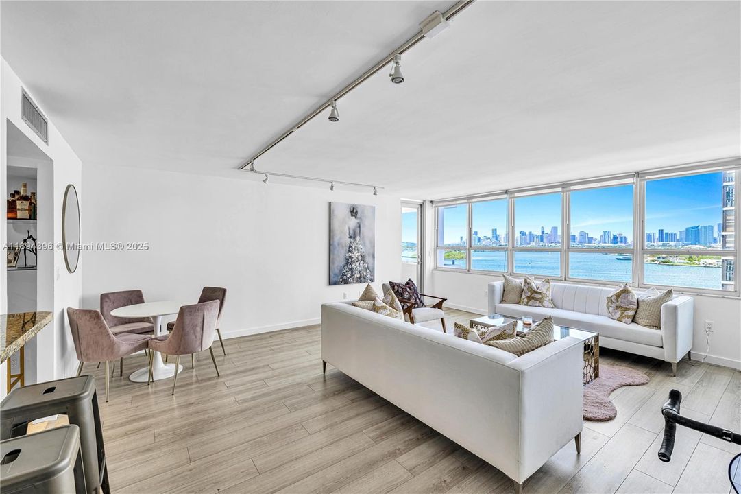 Recientemente alquilado: $4,200 (1 camas, 1 baños, 1027 Pies cuadrados)