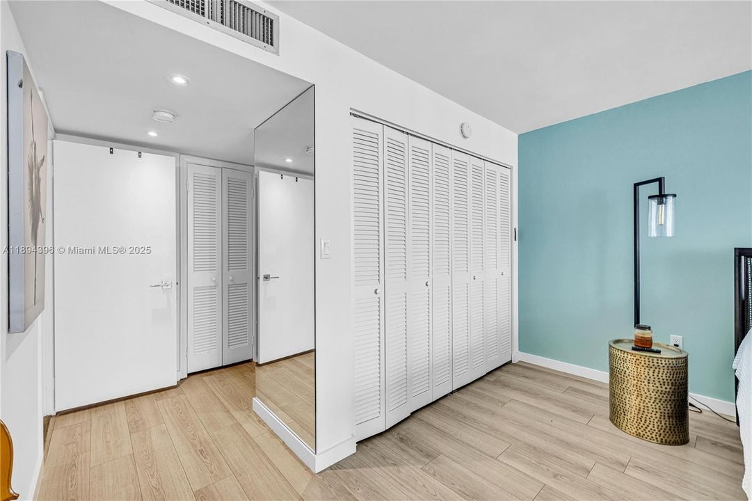 Recientemente alquilado: $4,200 (1 camas, 1 baños, 1027 Pies cuadrados)