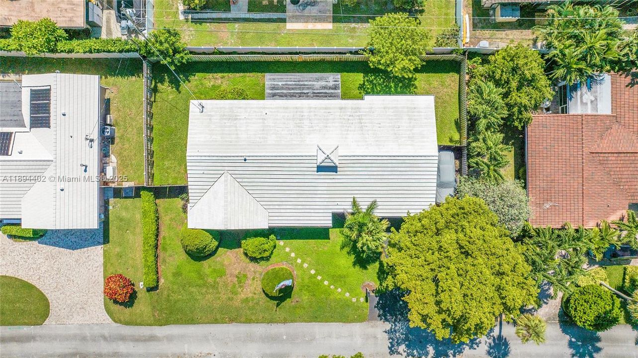 For Sale: $809,900 (2 beds, 2 baths, 1710 Square Feet)