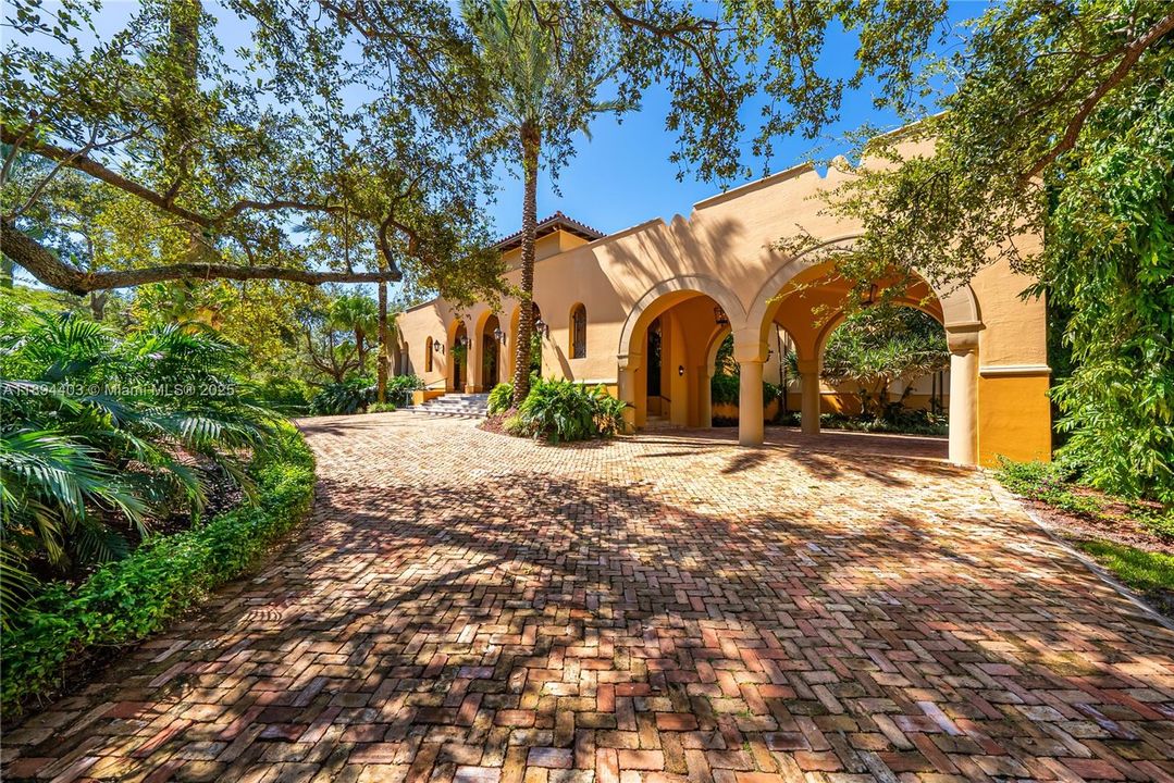 For Sale: $45,000,000 (6 beds, 8 baths, 13392 Square Feet)