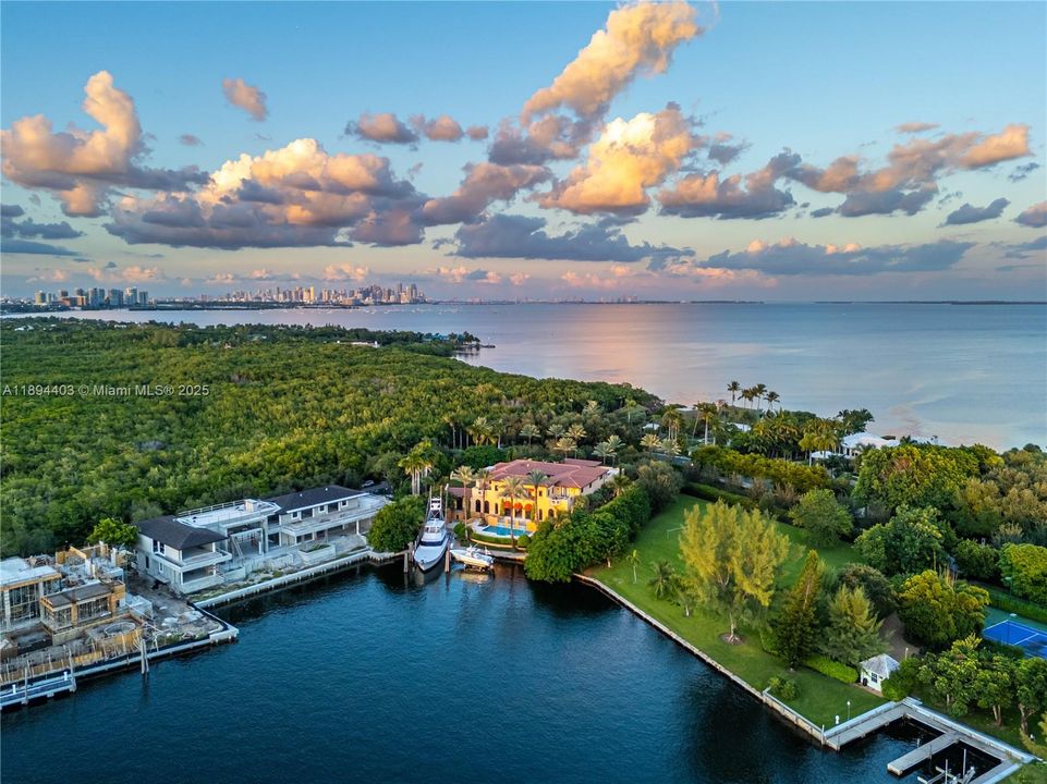 For Sale: $45,000,000 (6 beds, 8 baths, 13392 Square Feet)