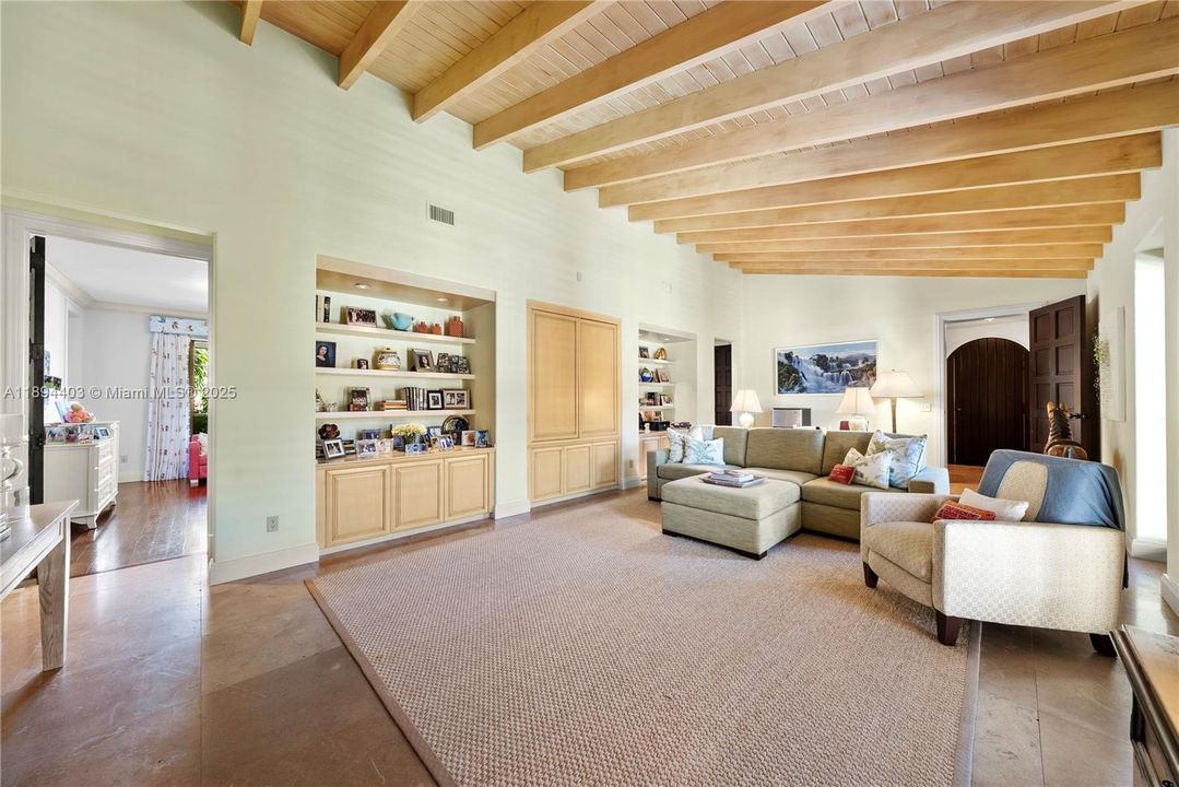 For Sale: $45,000,000 (6 beds, 8 baths, 13392 Square Feet)