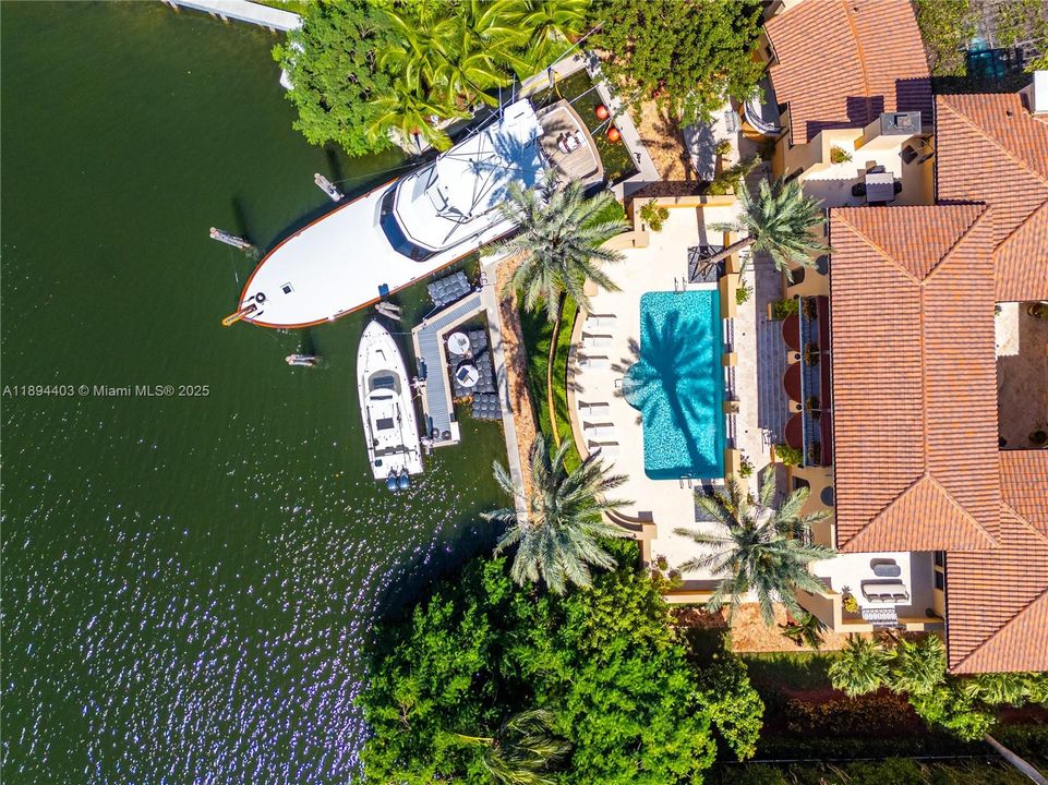 For Sale: $45,000,000 (6 beds, 8 baths, 13392 Square Feet)