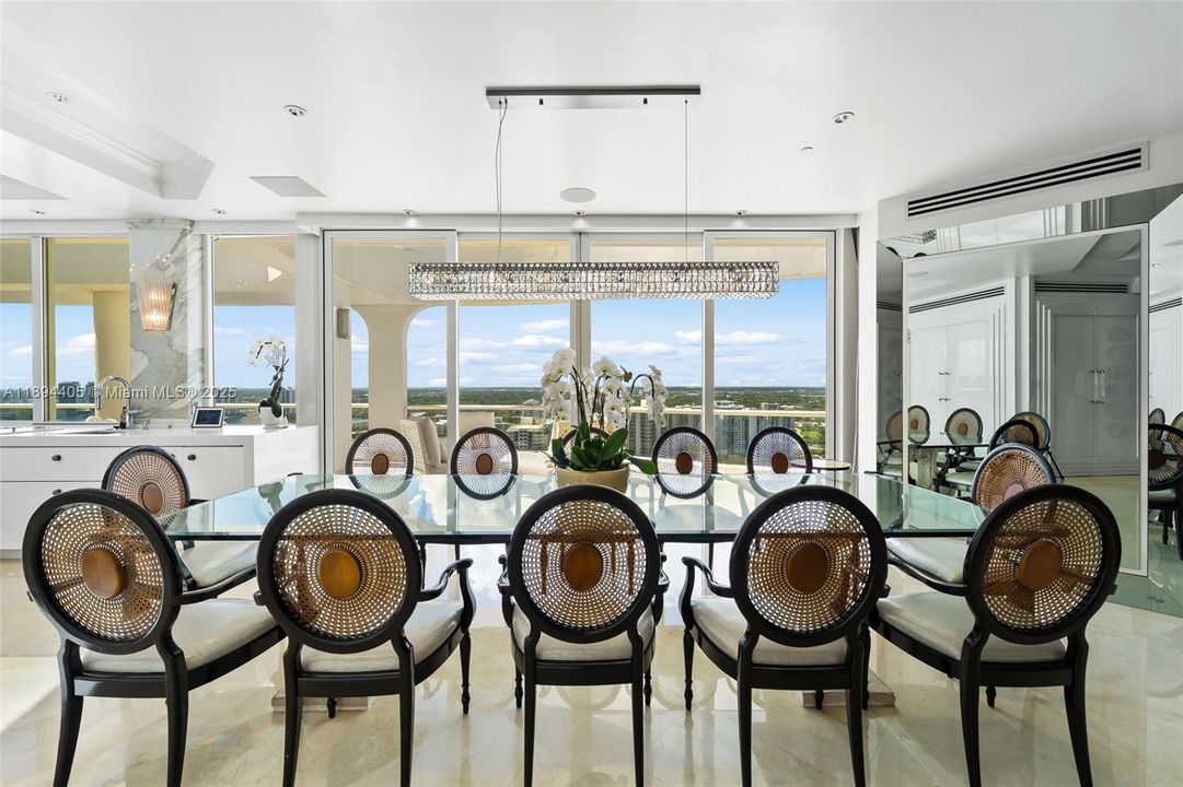 For Sale: $5,500,000 (6 beds, 7 baths, 7700 Square Feet)