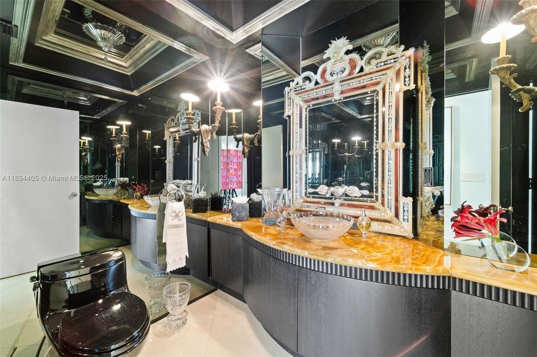 For Sale: $5,500,000 (6 beds, 7 baths, 7700 Square Feet)