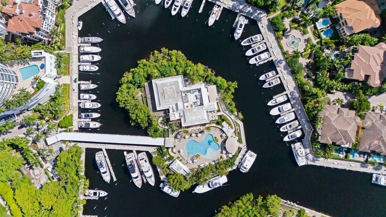 For Sale: $5,500,000 (6 beds, 7 baths, 7700 Square Feet)