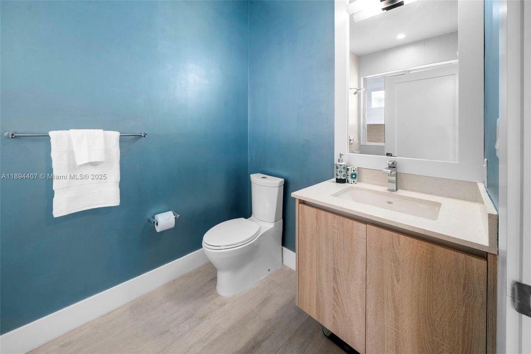 En Venta: $2,260,000 (4 camas, 4 baños, 2456 Pies cuadrados)