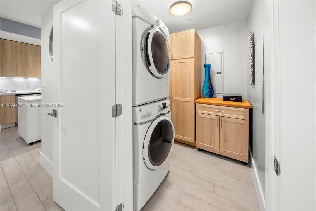 En Venta: $2,260,000 (4 camas, 4 baños, 2456 Pies cuadrados)