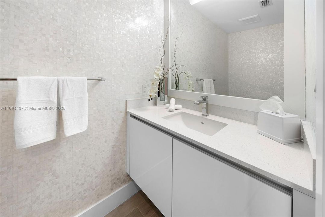 En Venta: $2,260,000 (4 camas, 4 baños, 2456 Pies cuadrados)