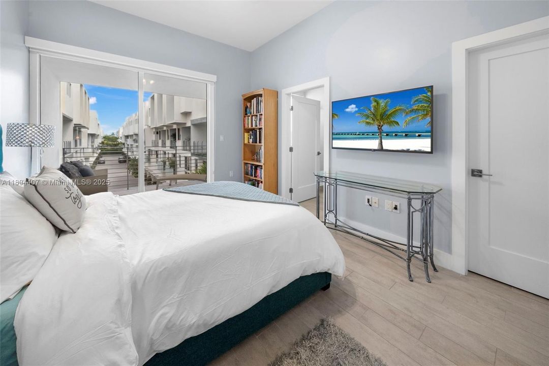 En Venta: $2,260,000 (4 camas, 4 baños, 2456 Pies cuadrados)