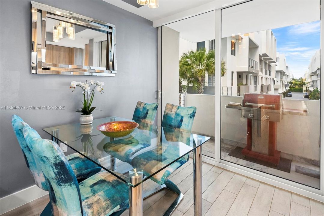 En Venta: $2,260,000 (4 camas, 4 baños, 2456 Pies cuadrados)