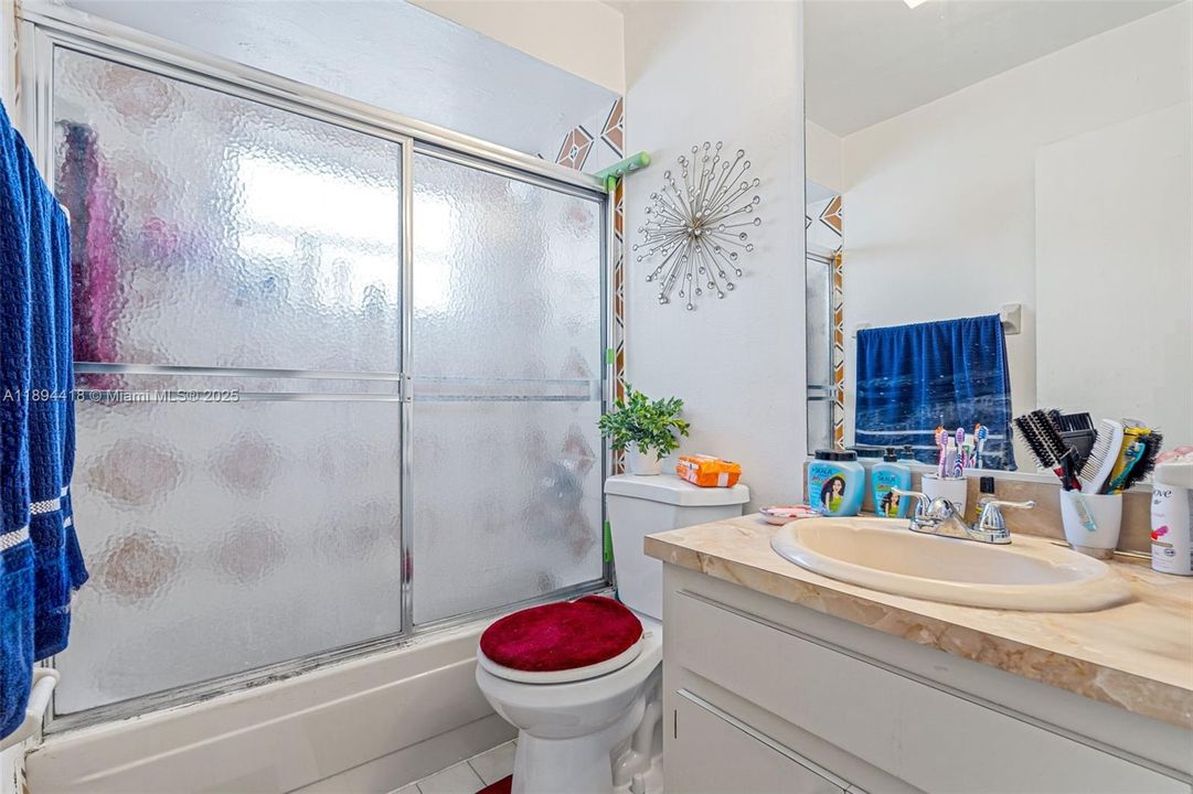 待售: $899,900 (0 贝兹, 0 浴室, 1316 平方英尺)