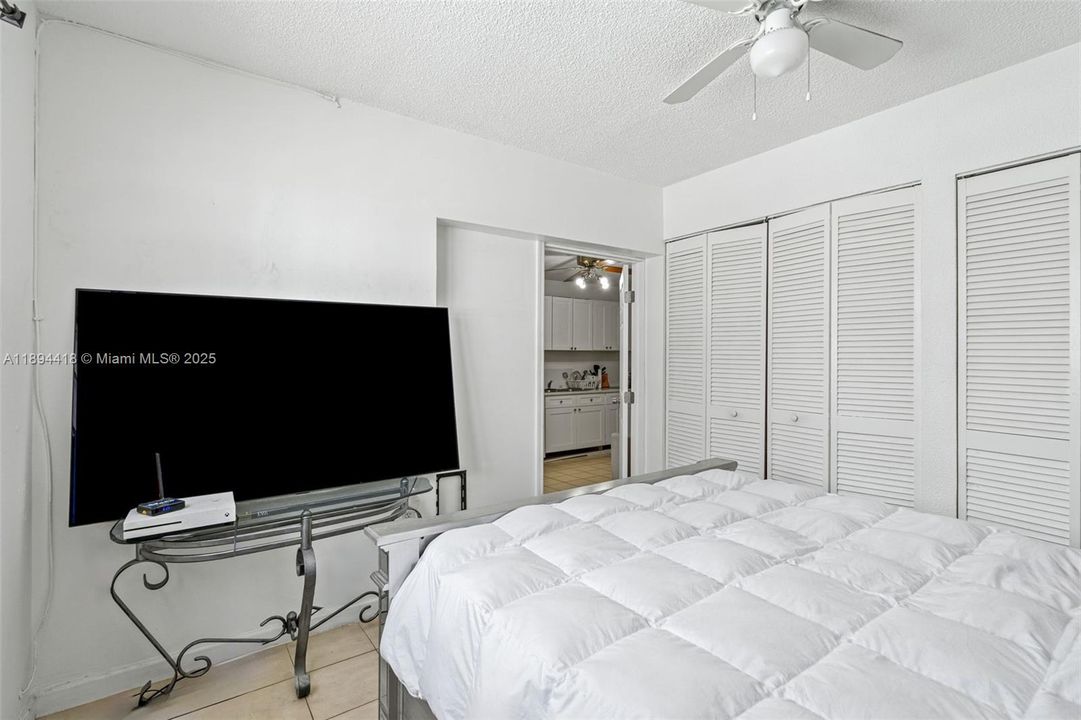 待售: $899,900 (0 贝兹, 0 浴室, 1316 平方英尺)