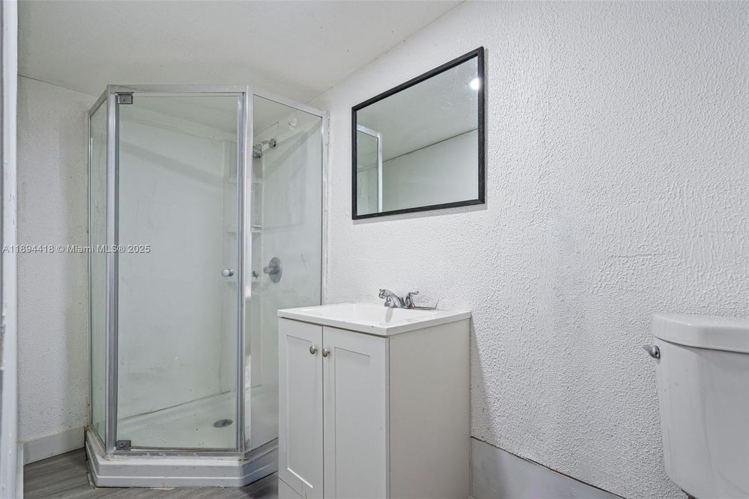 待售: $899,900 (0 贝兹, 0 浴室, 1316 平方英尺)