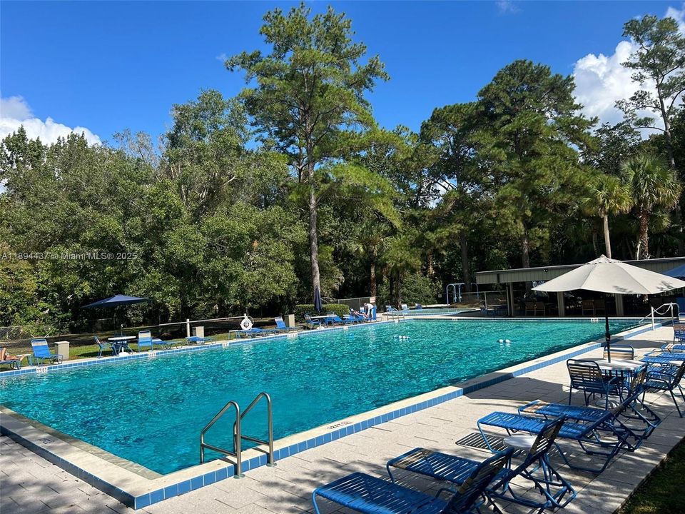 出租: $1,700 (2 贝兹, 2 浴室, 972 平方英尺)