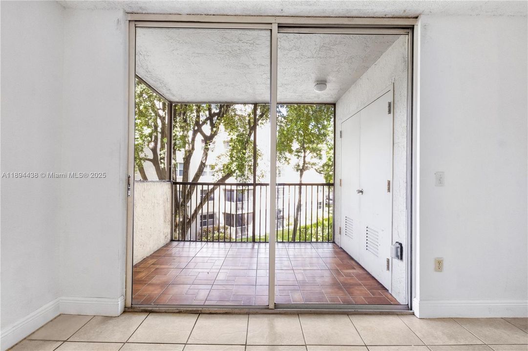 Recientemente alquilado: $2,000 (1 camas, 1 baños, 810 Pies cuadrados)