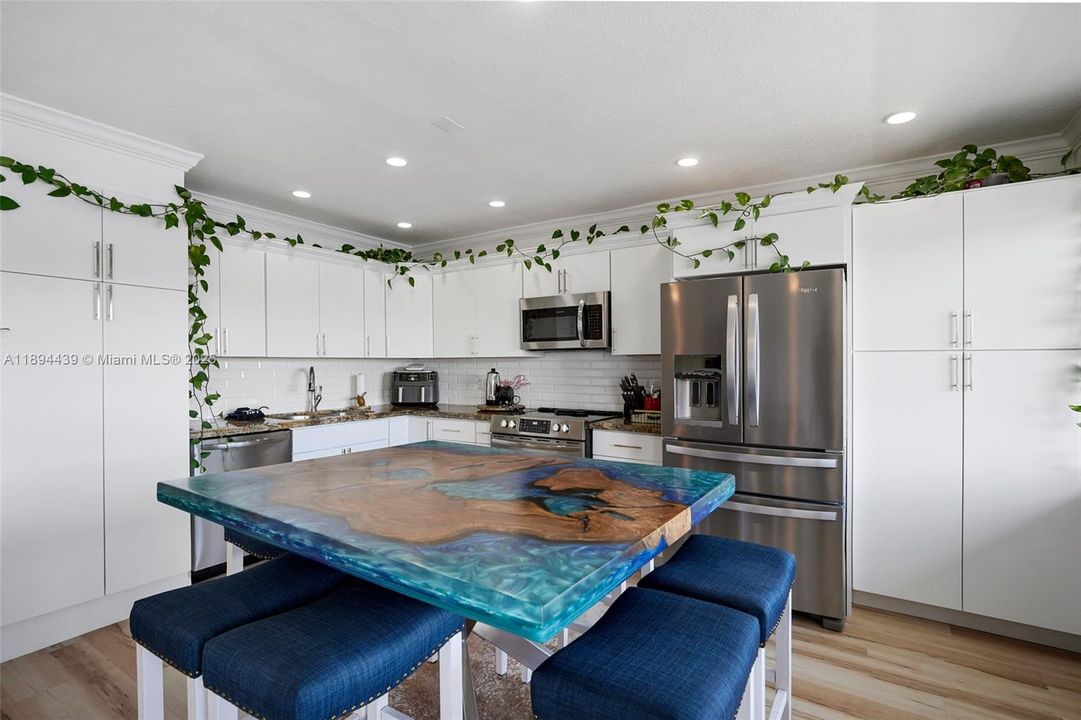 Large Kitchen Island for Cooking & Entertaining