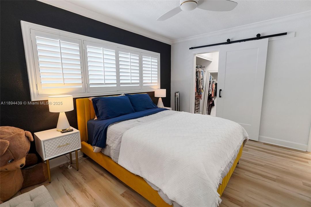 For Sale: $398,000 (1 beds, 1 baths, 772 Square Feet)