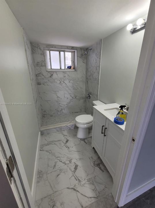 Active With Contract: $2,250 (2 beds, 2 baths, 800 Square Feet)