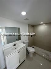 Active With Contract: $2,250 (2 beds, 2 baths, 800 Square Feet)