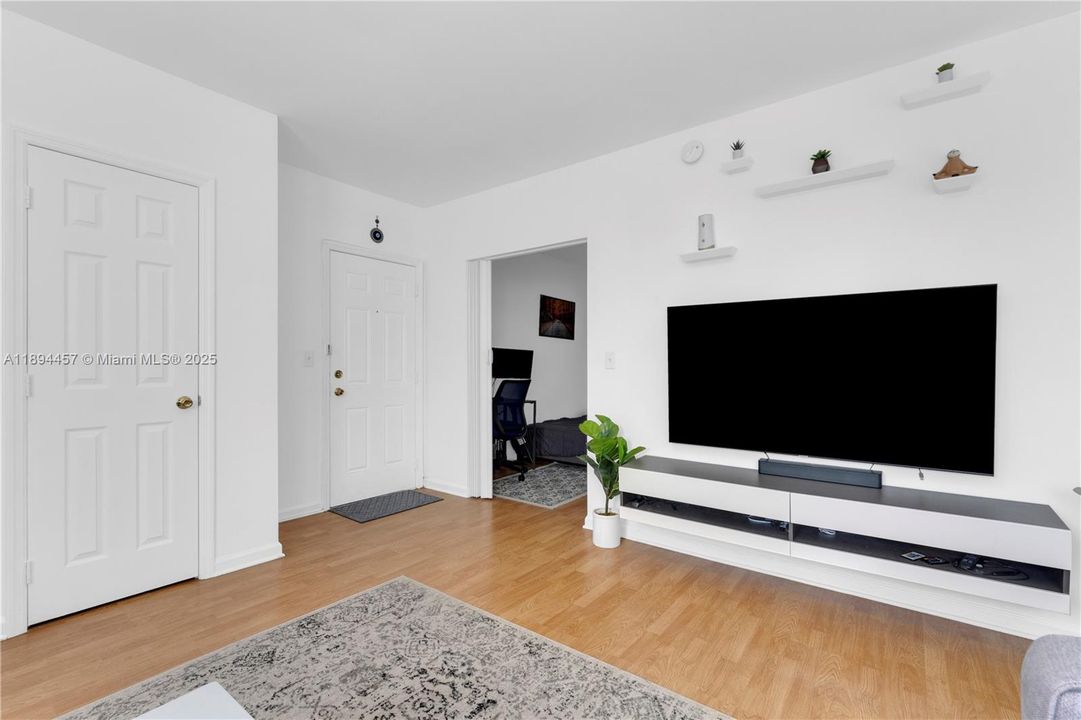 En Venta: $209,000 (1 camas, 1 baños, 400 Pies cuadrados)