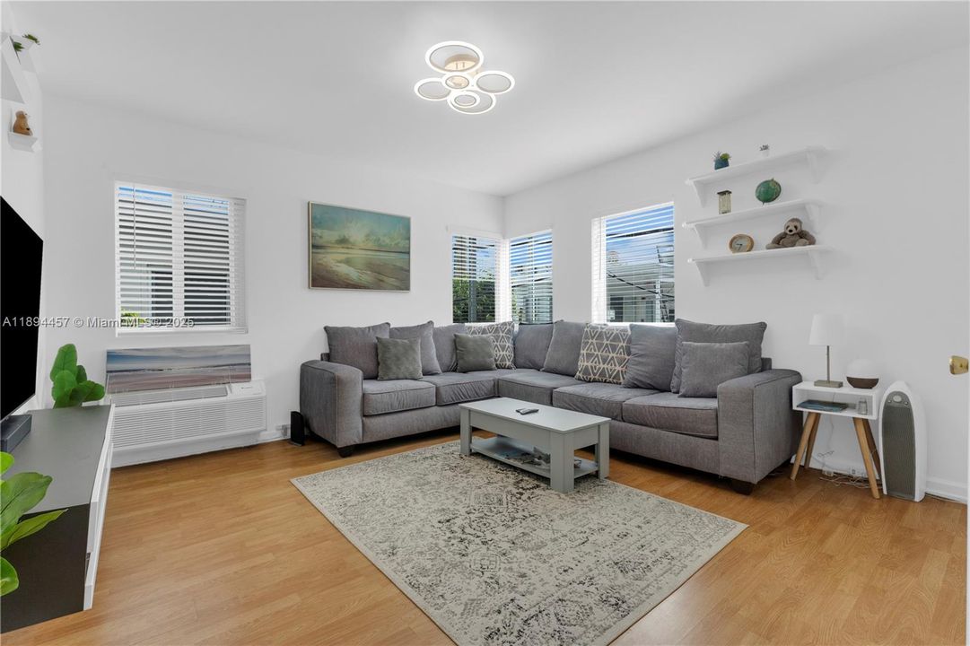 En Venta: $209,000 (1 camas, 1 baños, 400 Pies cuadrados)