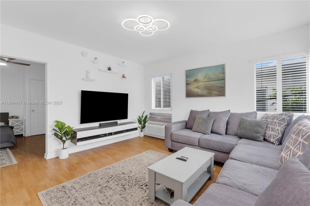 En Venta: $209,000 (1 camas, 1 baños, 400 Pies cuadrados)