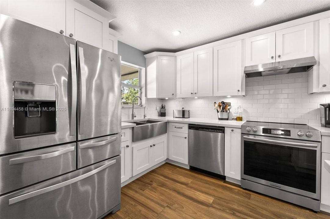 Active With Contract: $765,000 (4 beds, 2 baths, 1942 Square Feet)