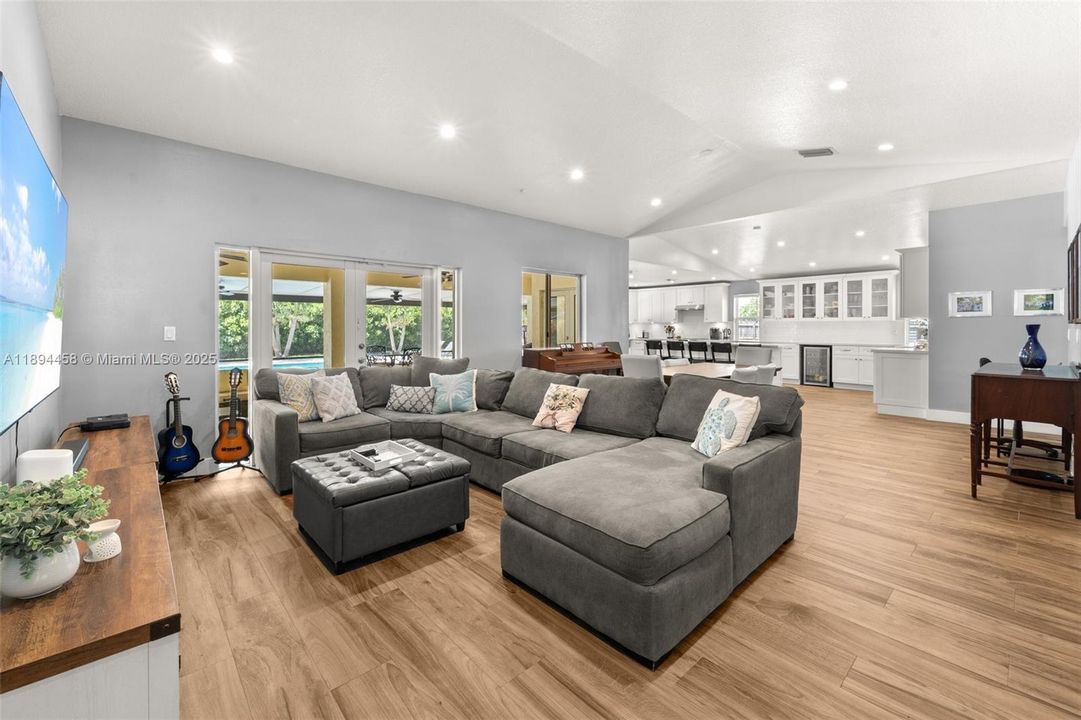 Active With Contract: $765,000 (4 beds, 2 baths, 1942 Square Feet)