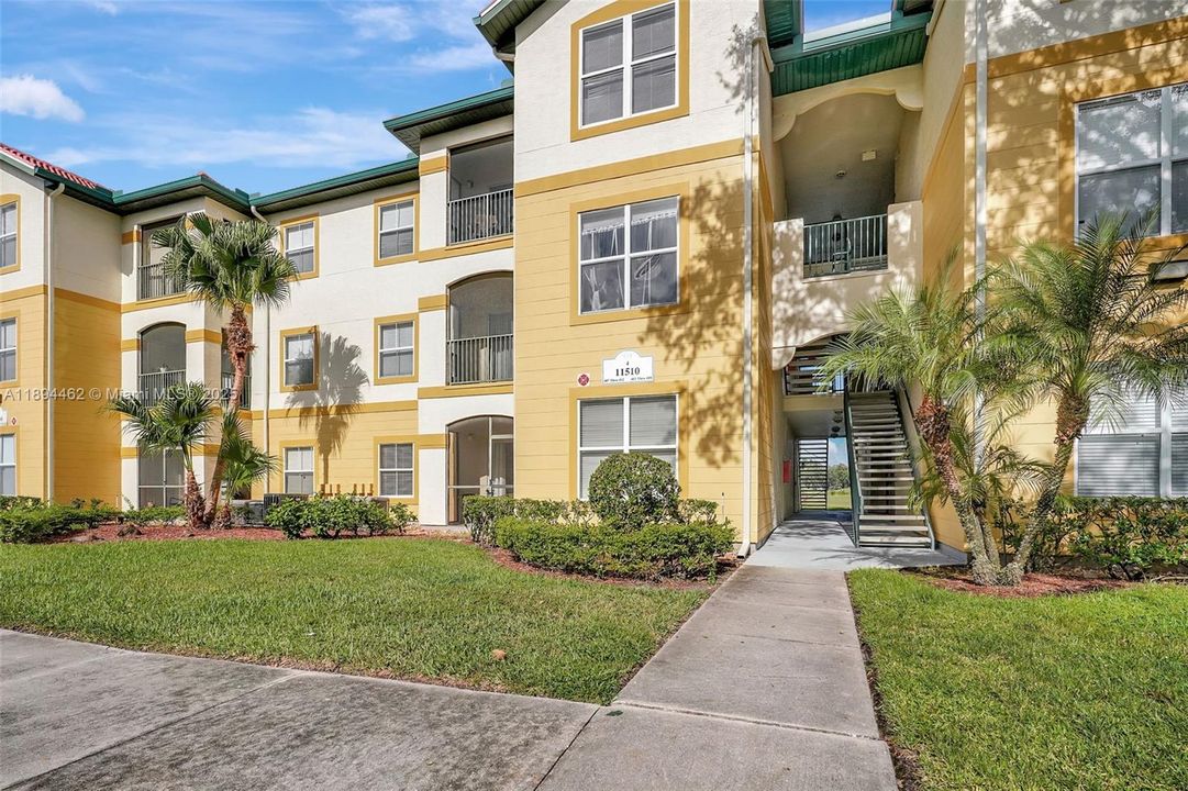 Recently Sold: $169,000 (2 beds, 2 baths, 1107 Square Feet)