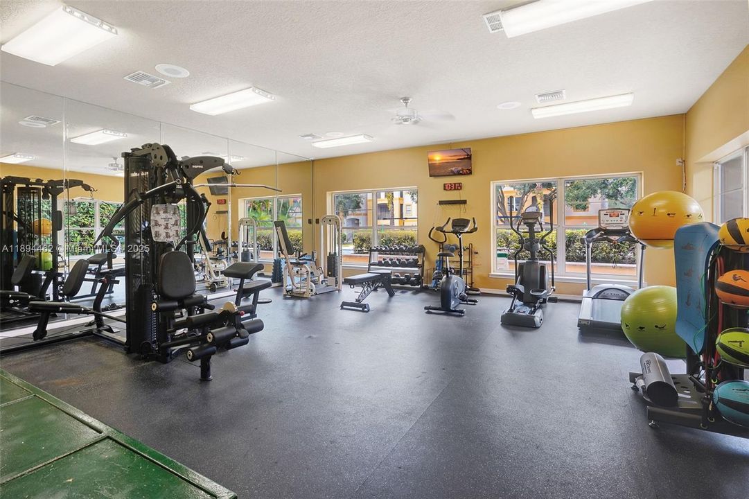 Recently Sold: $169,000 (2 beds, 2 baths, 1107 Square Feet)