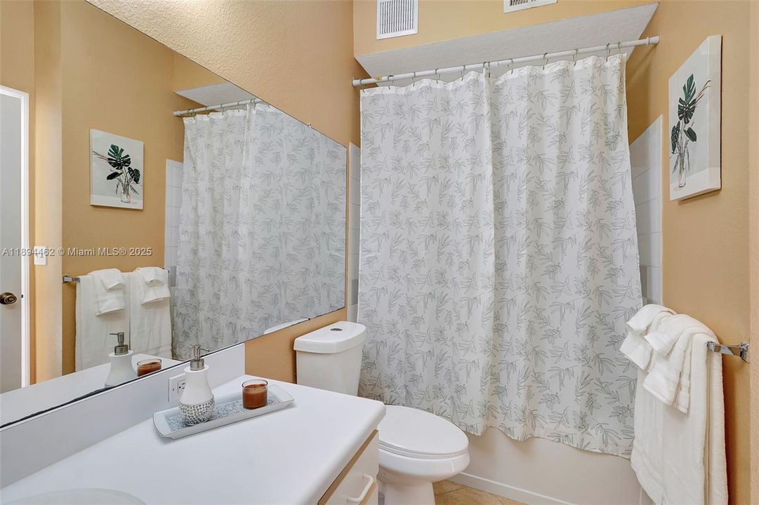 Recently Sold: $169,000 (2 beds, 2 baths, 1107 Square Feet)