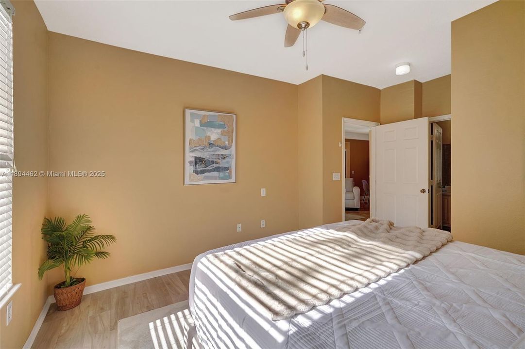 Recently Sold: $169,000 (2 beds, 2 baths, 1107 Square Feet)