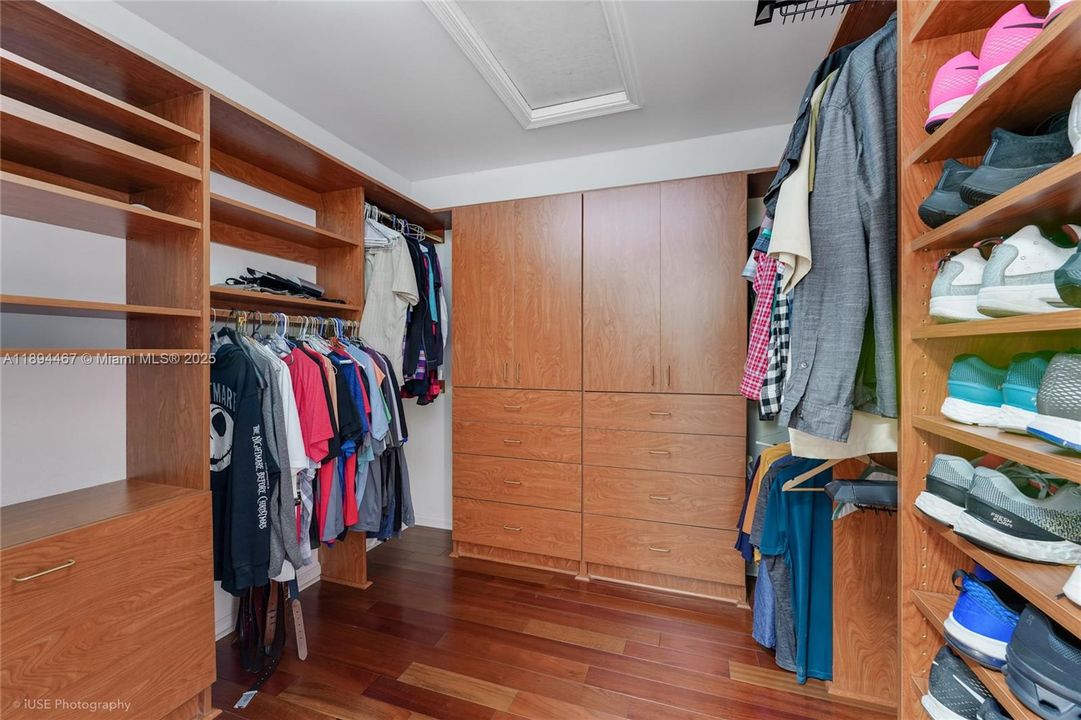 На продажу: $1,100,000 (4 спален, 3 ванн, 3407 Квадратных фут)