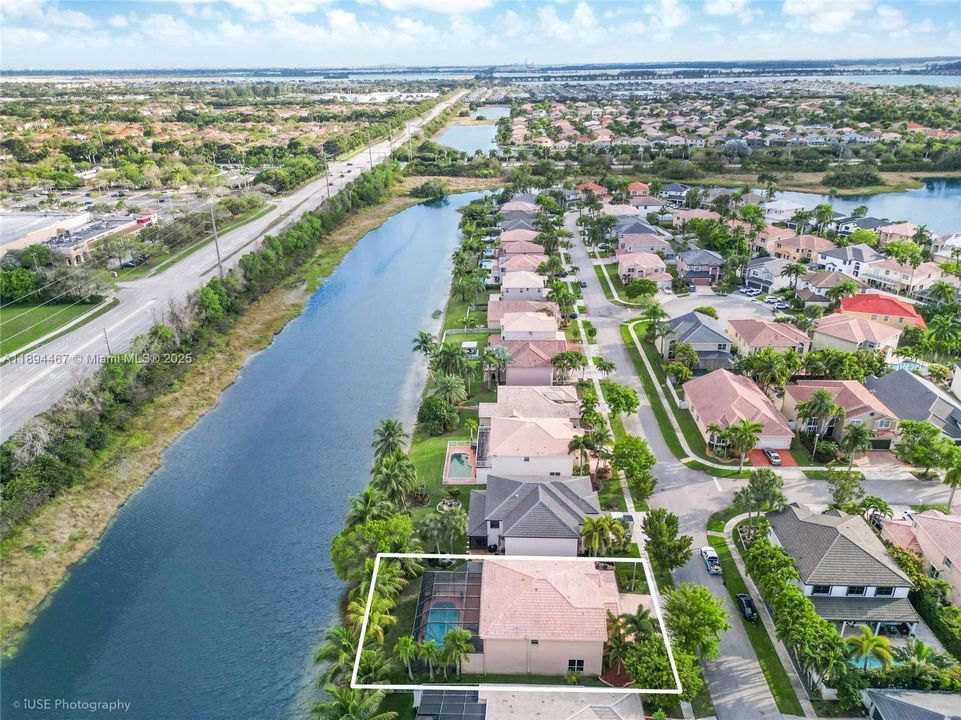 На продажу: $1,100,000 (4 спален, 3 ванн, 3407 Квадратных фут)