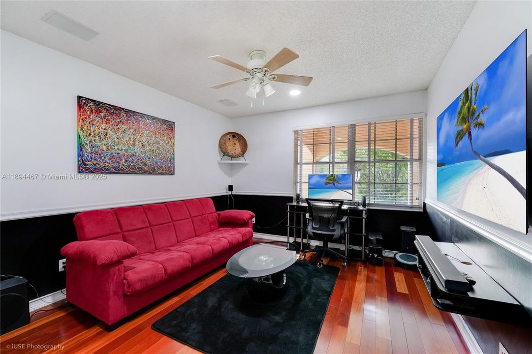 На продажу: $1,100,000 (4 спален, 3 ванн, 3407 Квадратных фут)