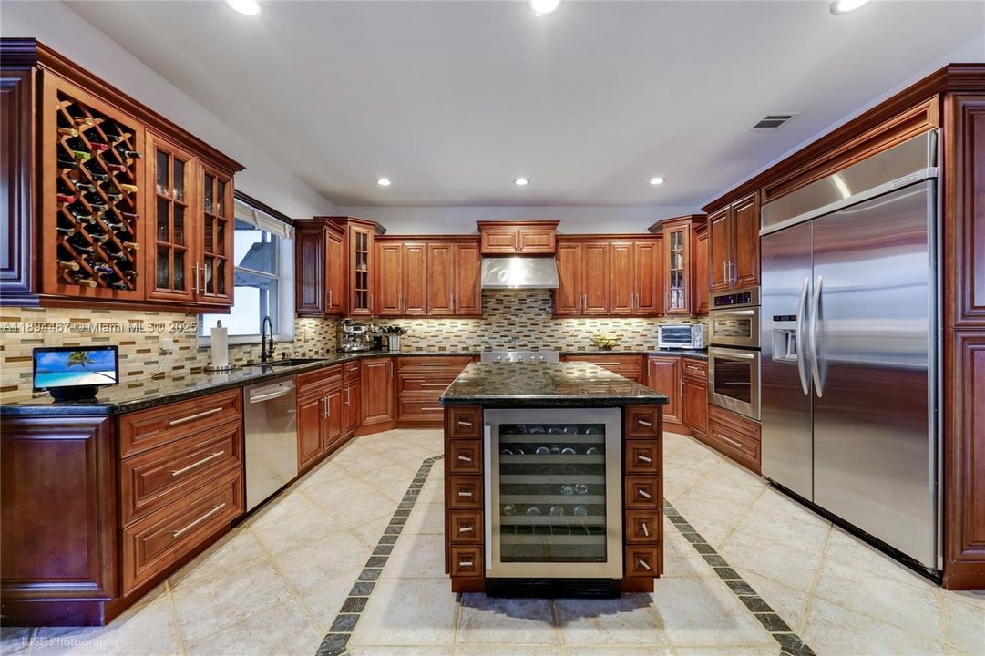 На продажу: $1,100,000 (4 спален, 3 ванн, 3407 Квадратных фут)