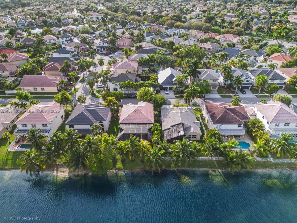 На продажу: $1,100,000 (4 спален, 3 ванн, 3407 Квадратных фут)