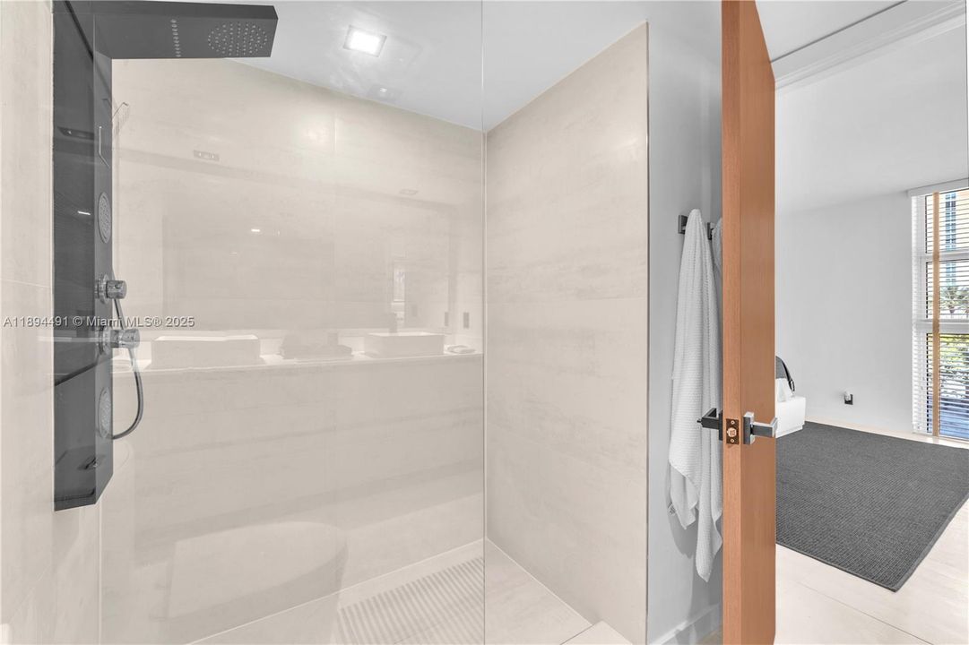 For Sale: $885,000 (2 beds, 2 baths, 1603 Square Feet)