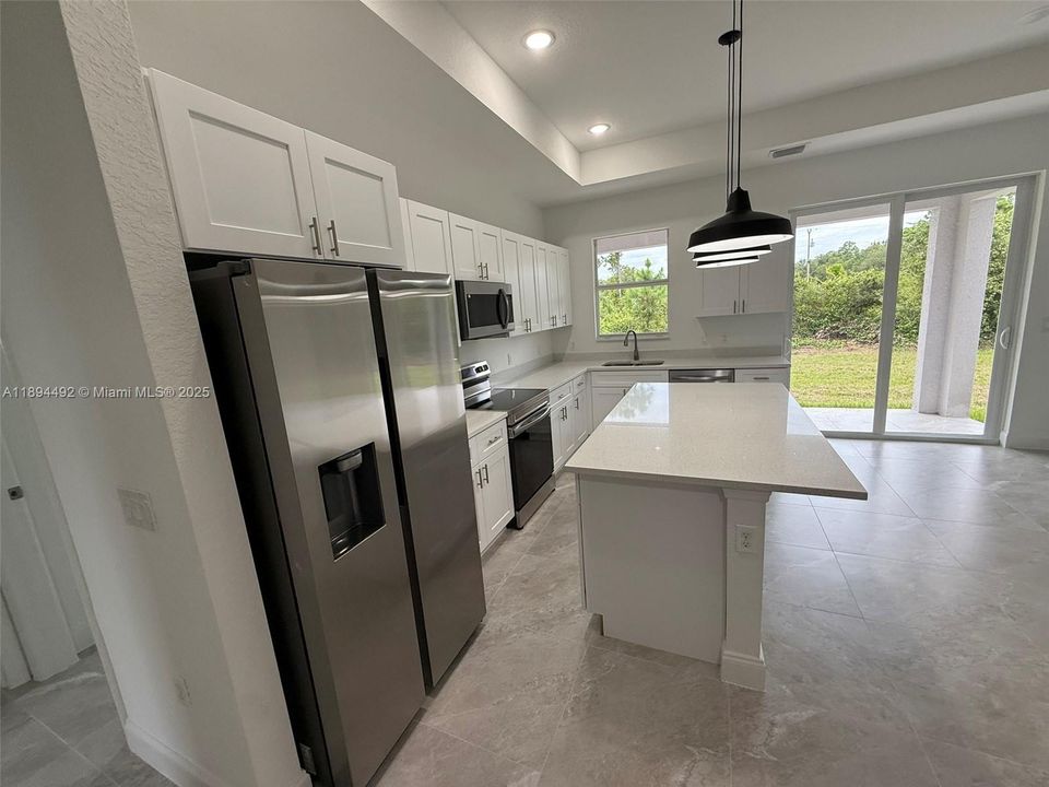 На продажу: $298,900 (3 спален, 2 ванн, 0 Квадратных фут)