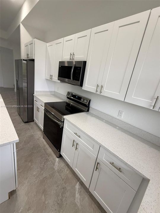 На продажу: $298,900 (3 спален, 2 ванн, 0 Квадратных фут)