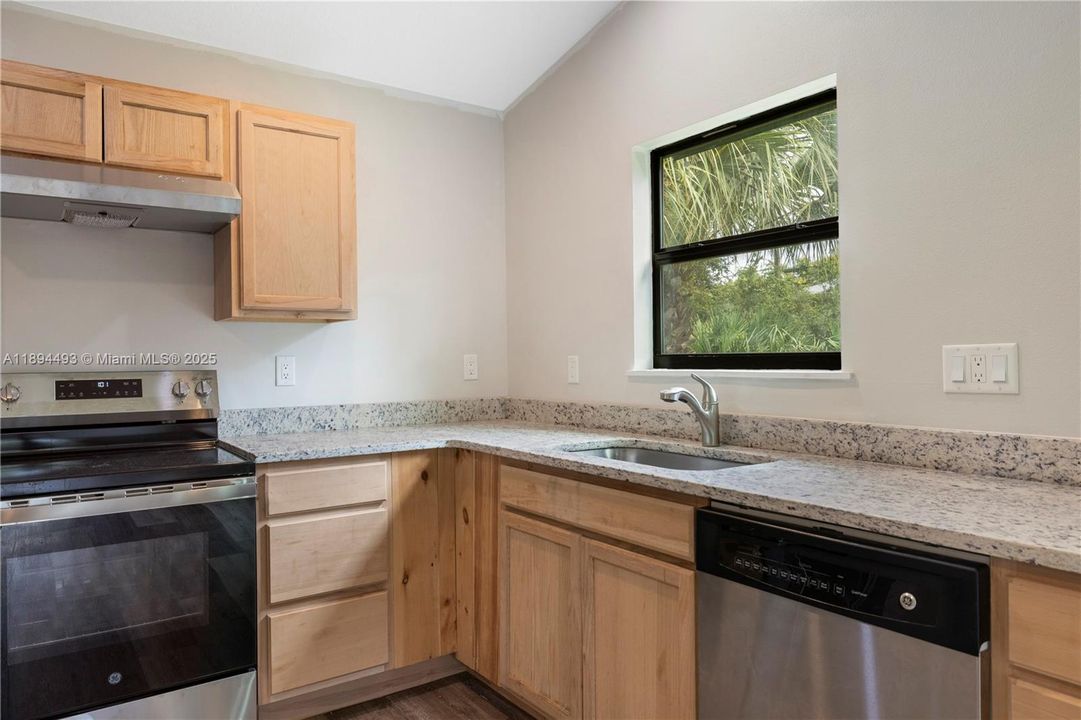 Vendido Recientemente: $290,000 (1 camas, 1 baños, 924 Pies cuadrados)